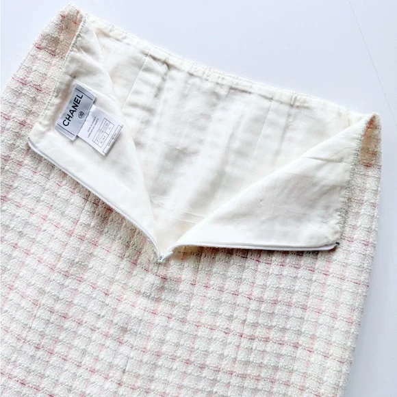 Chanel 04C 2004 Cruise Resort Ivory Fantasy Tweed B2364 Skirt Size 36 FR 4 US - Picture 10 of 16
